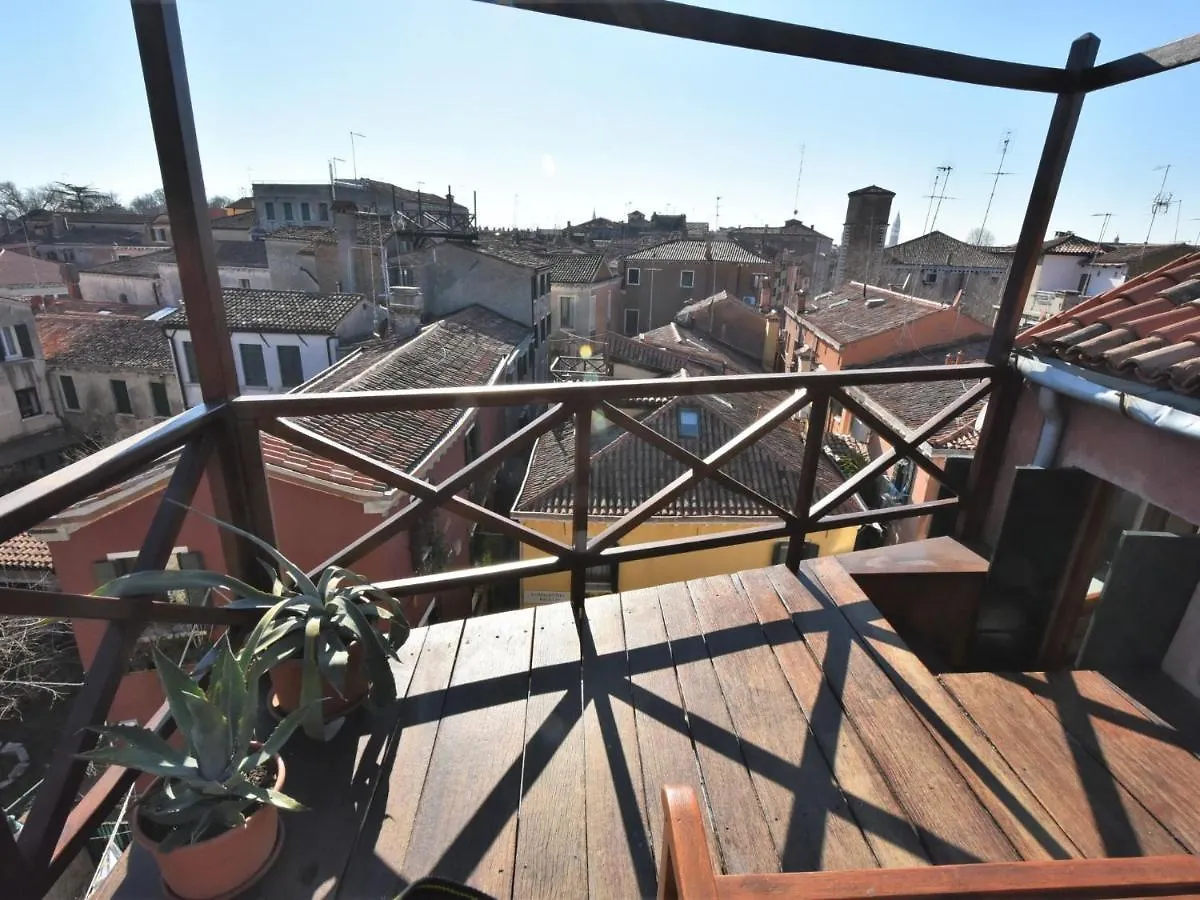 Apartment Fondamenta Del Rielo By Interhome Venice