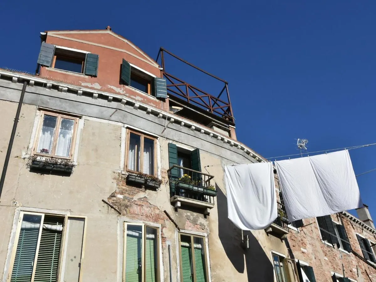 Apartment Fondamenta Del Rielo By Interhome