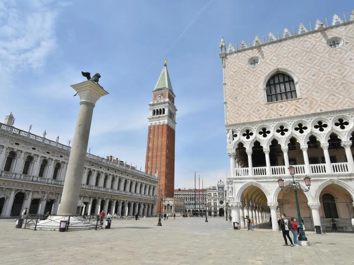 Apartment Fondamenta Del Rielo By Interhome Venice